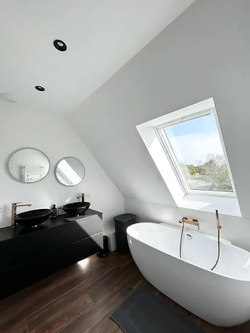 Holiday home Belle Maison Renovee A La Plage Fouesnant